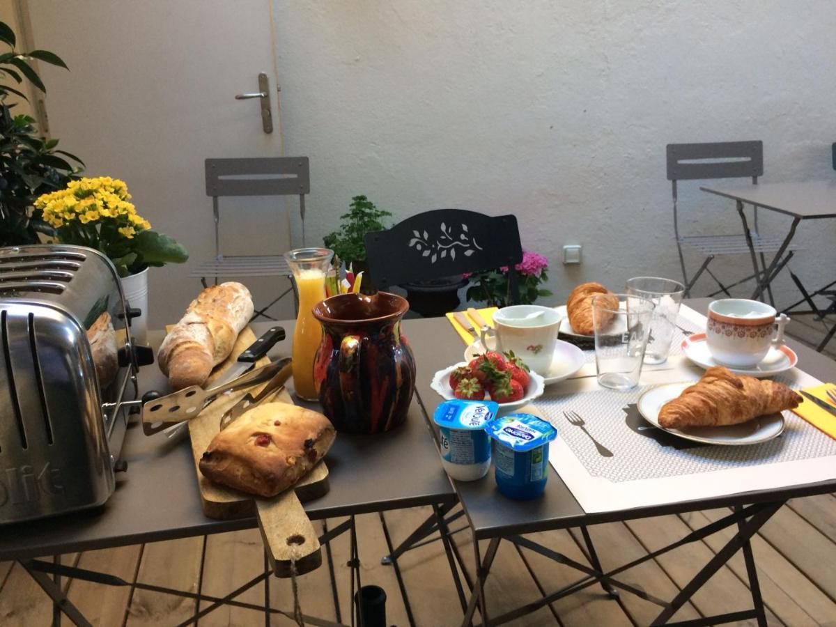 Hotel A La Tasse A Moustache Thonon-les-Bains Exterior foto